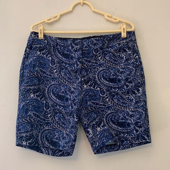 Adrienne Vittadini navy paisley bermuda shorts Length 17” Size 10 - Picture 1 of 5